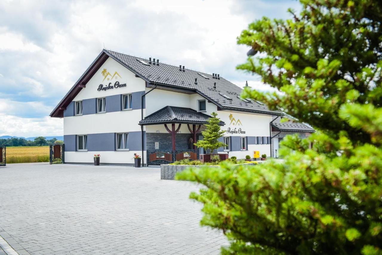 Auberge de jeunesse Rajska Oaza à Przybradz Extérieur photo