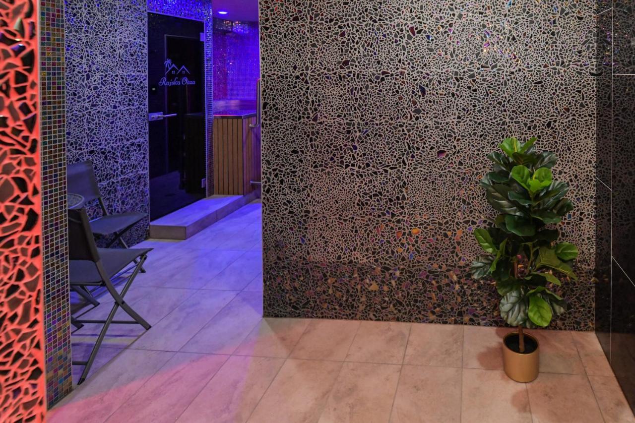 Auberge de jeunesse Rajska Oaza à Przybradz Extérieur photo