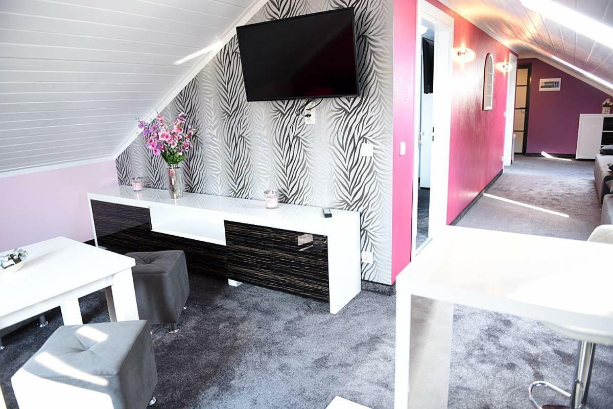 Auberge de jeunesse Rajska Oaza à Przybradz Extérieur photo